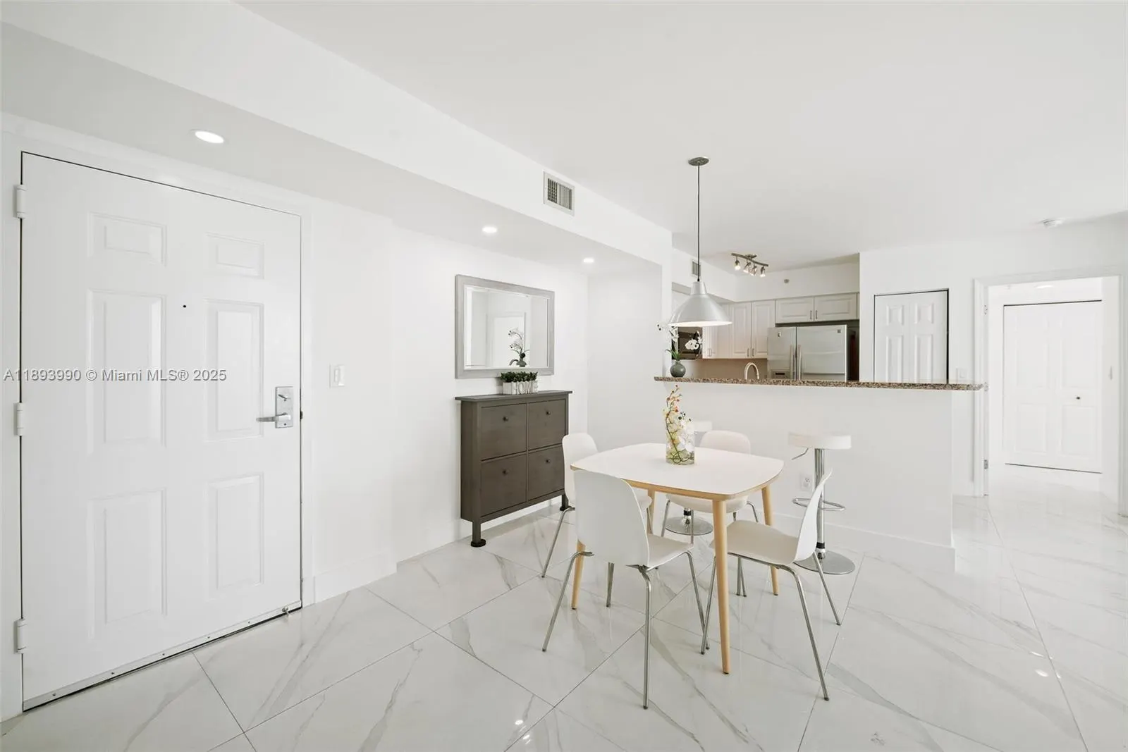 1155 Brickell Bay Dr, #903