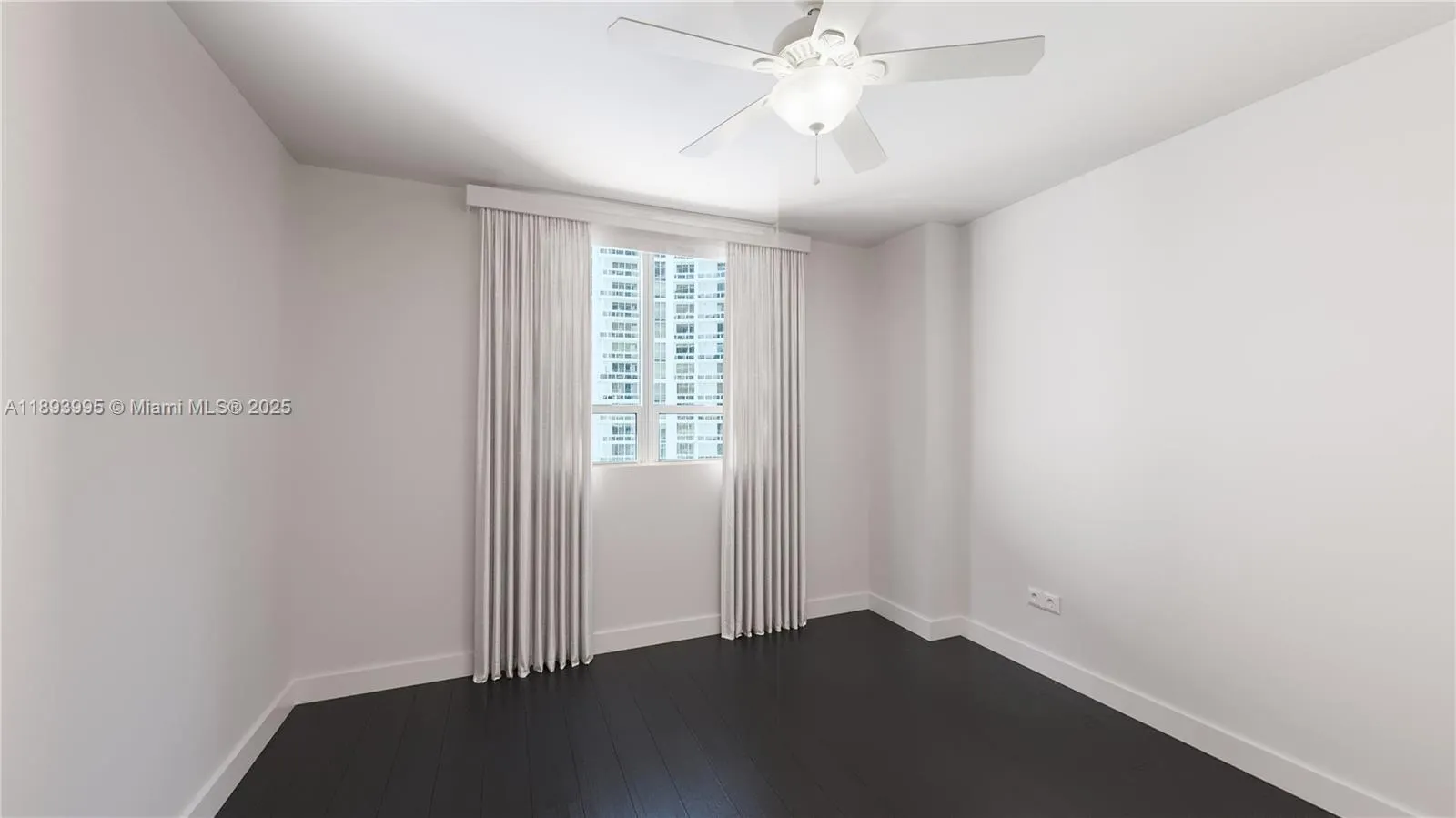 801 Brickell Key Blvd, #1606