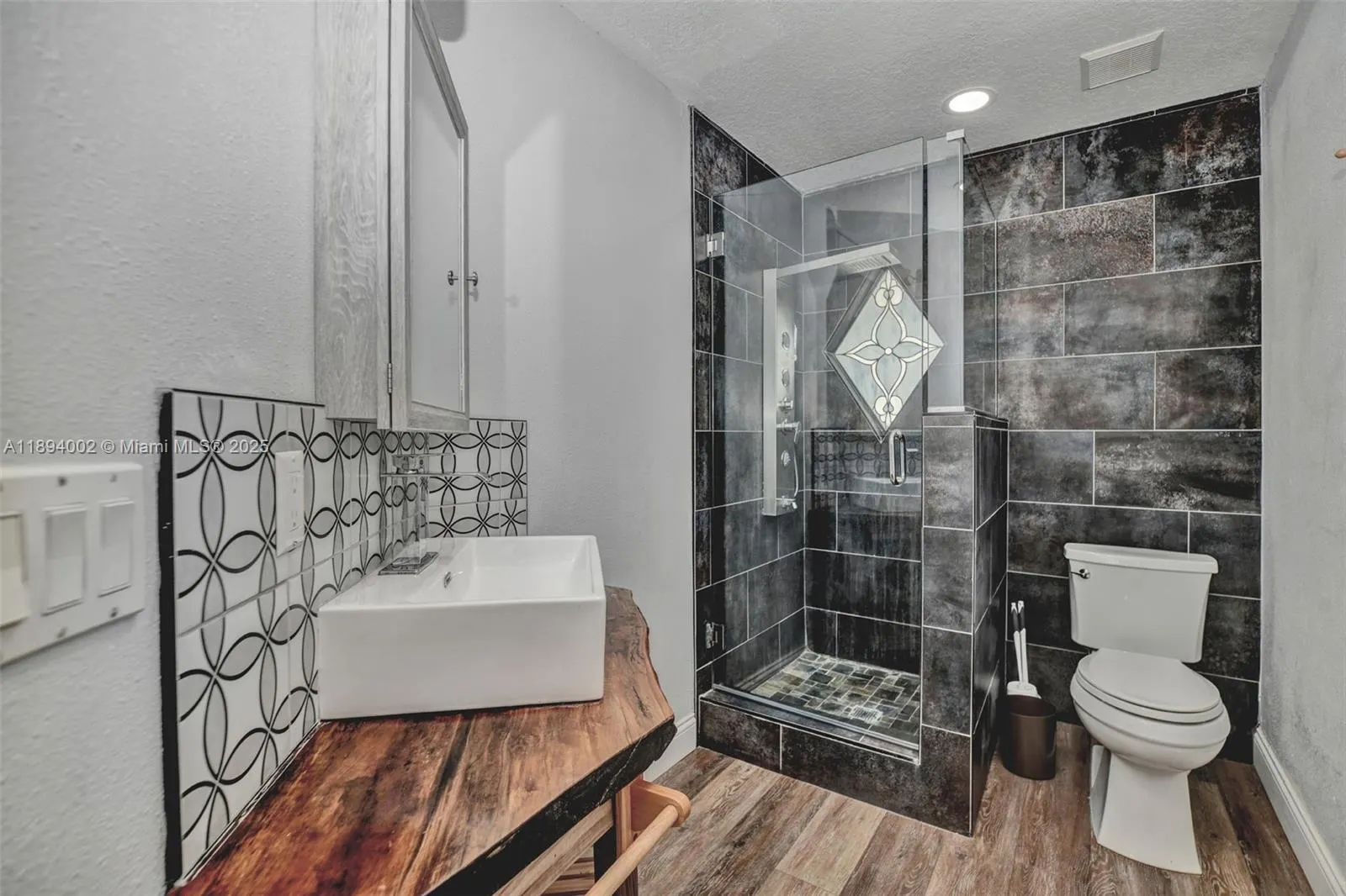 7505 Jomel Drive