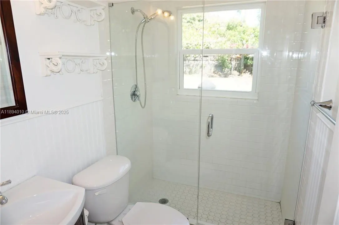 1636 NE 15th Ave