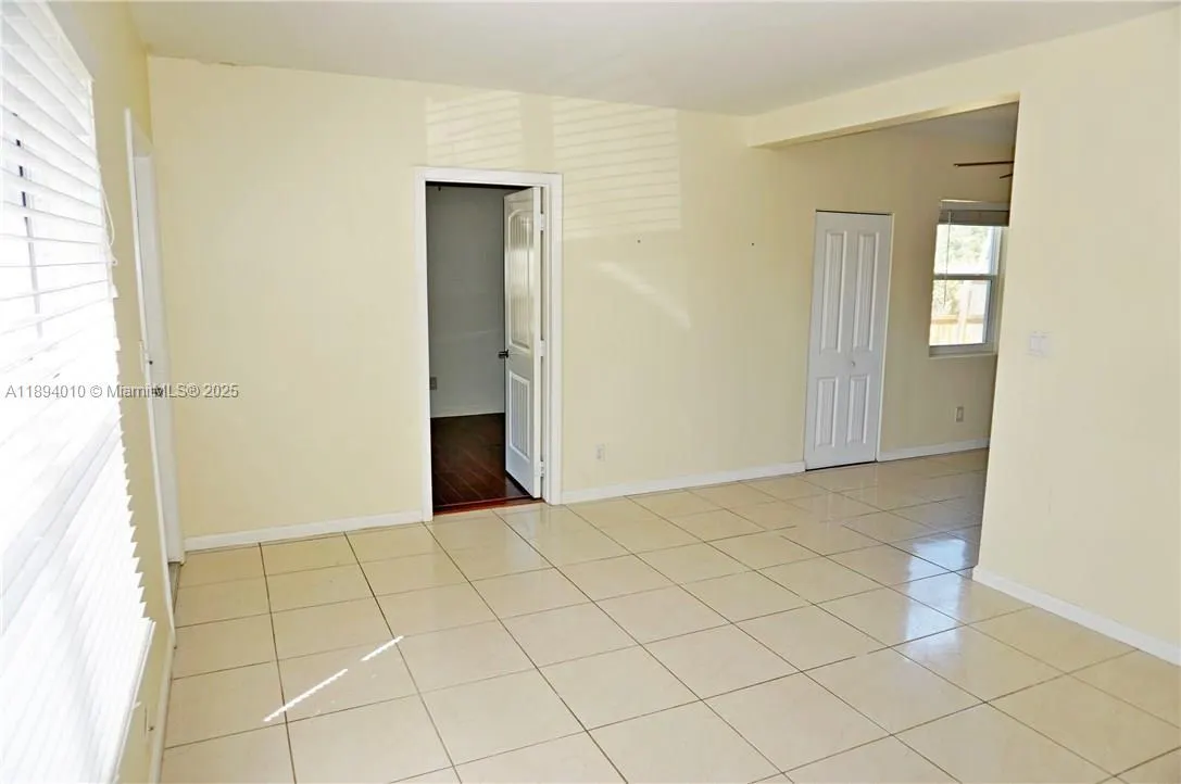 1636 NE 15th Ave