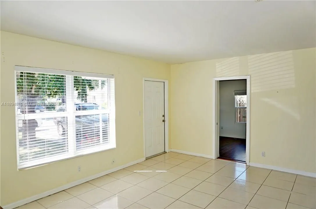 1636 NE 15th Ave