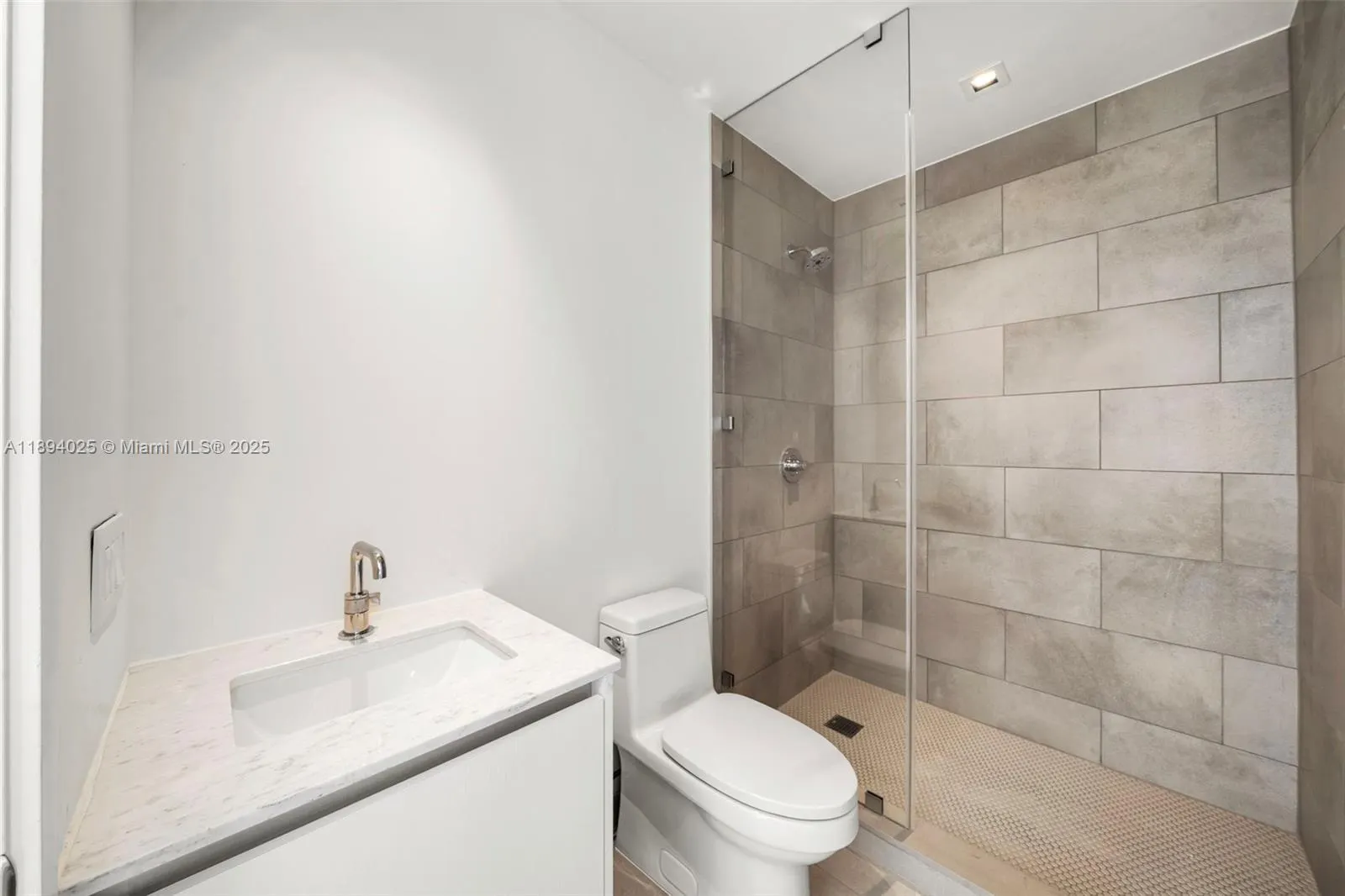 788 NE 23rd St, #3301