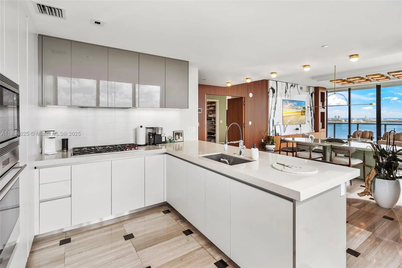 788 NE 23rd St, #3301