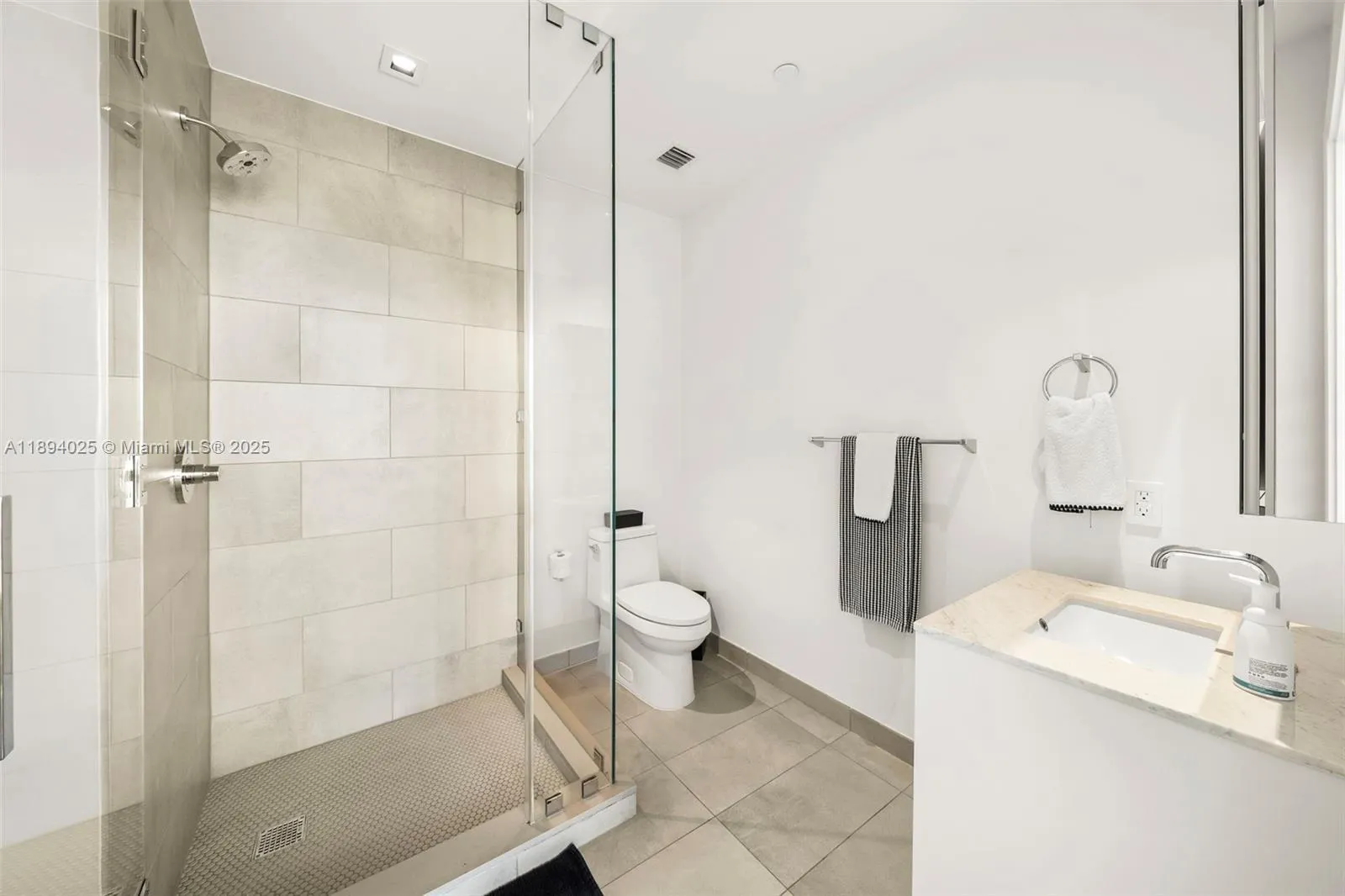 788 NE 23rd St, #3301