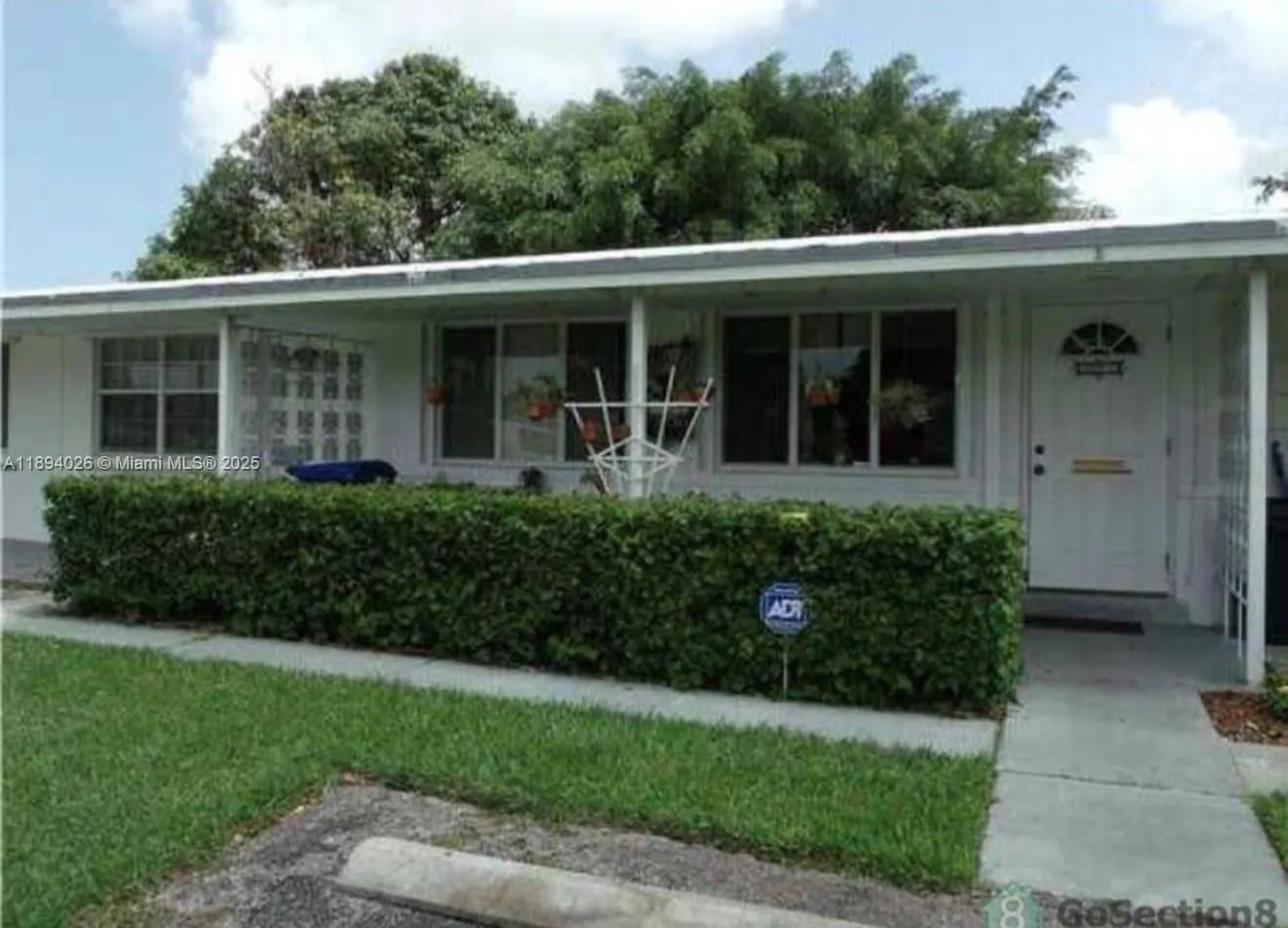 5810 NW 12th St, #C