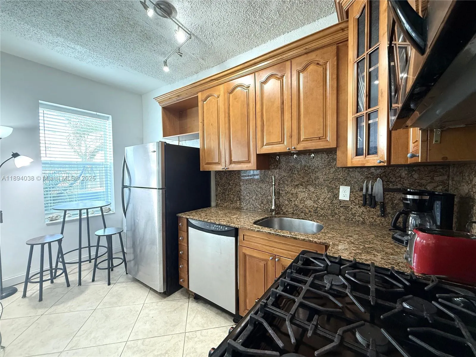 1618 Michigan Ave, #5