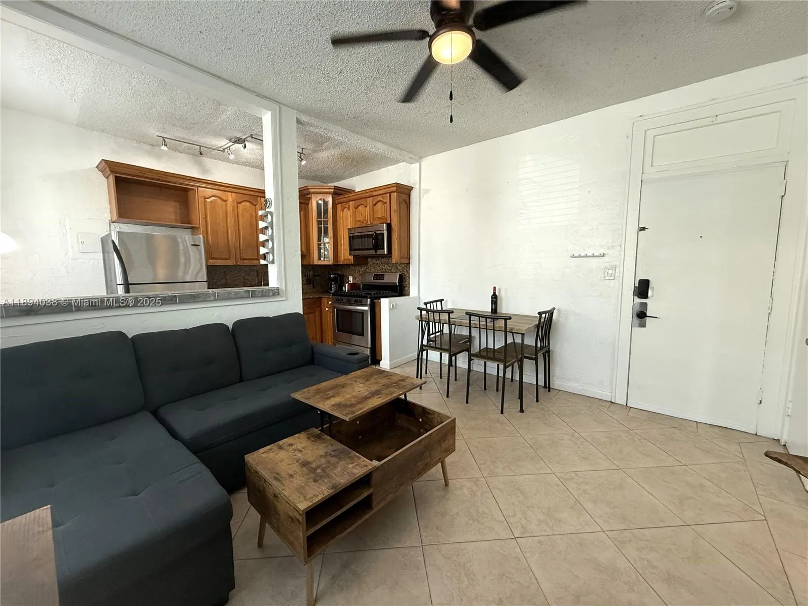 1618 Michigan Ave, #5