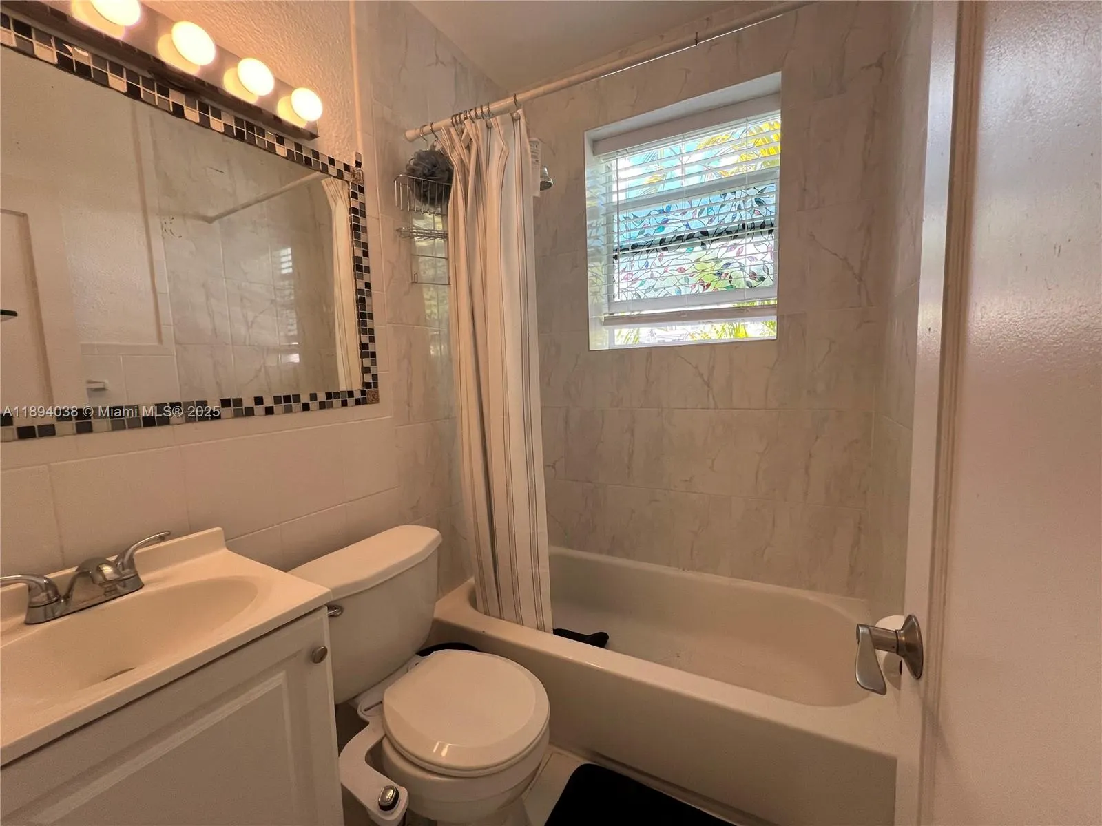1618 Michigan Ave, #5