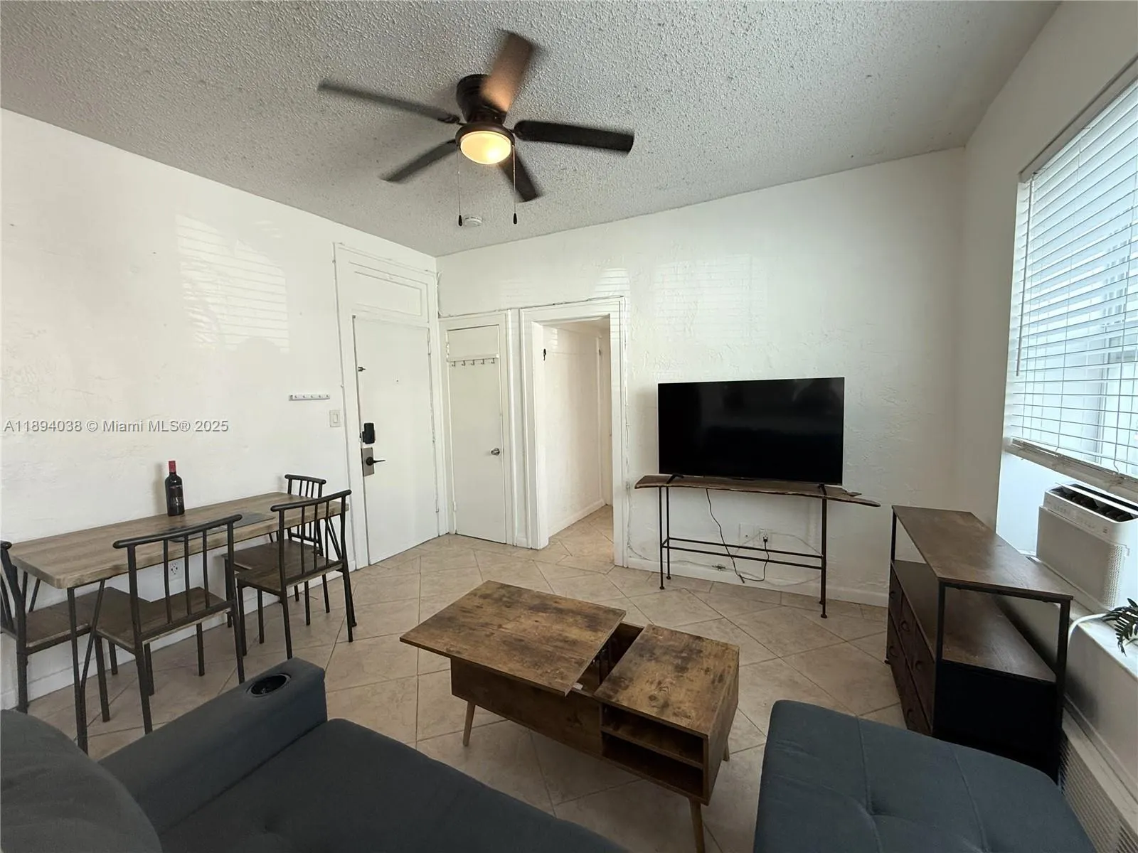 1618 Michigan Ave, #5