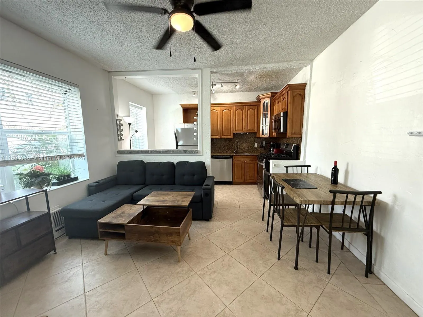 1618 Michigan Ave, #5