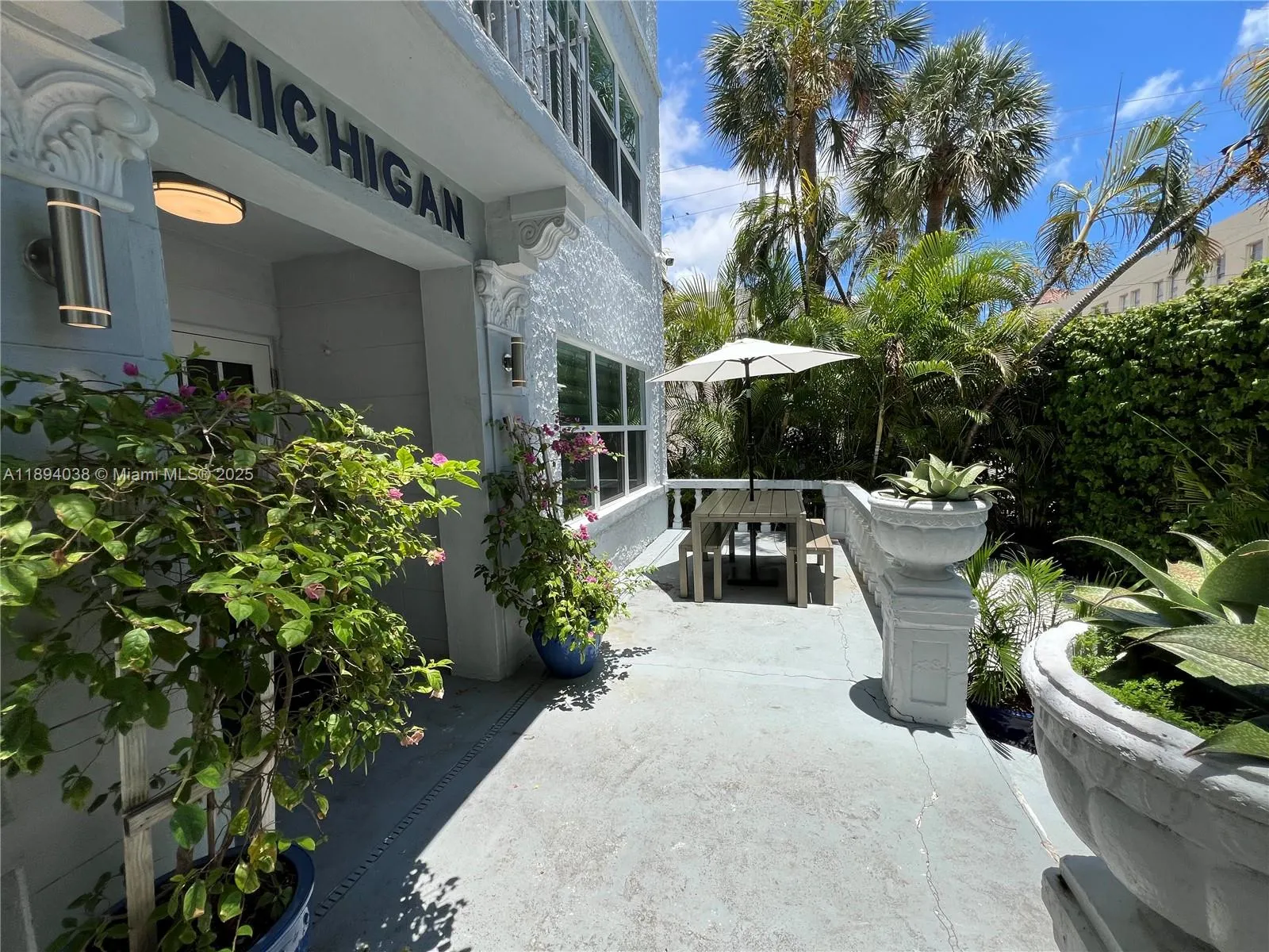 1618 Michigan Ave, #5