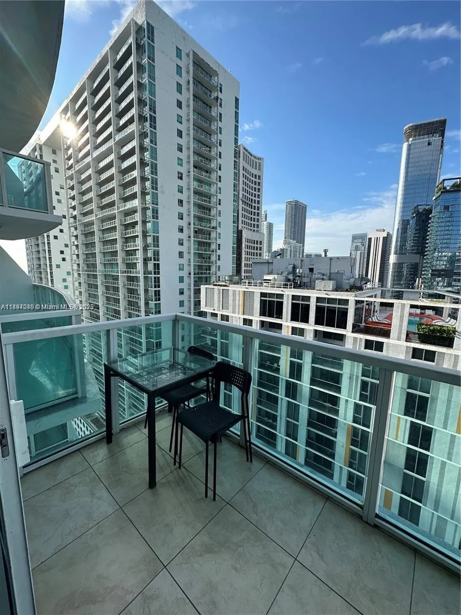 41 SE 5th St, #1612