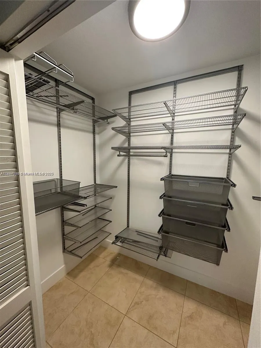 41 SE 5th St, #1612