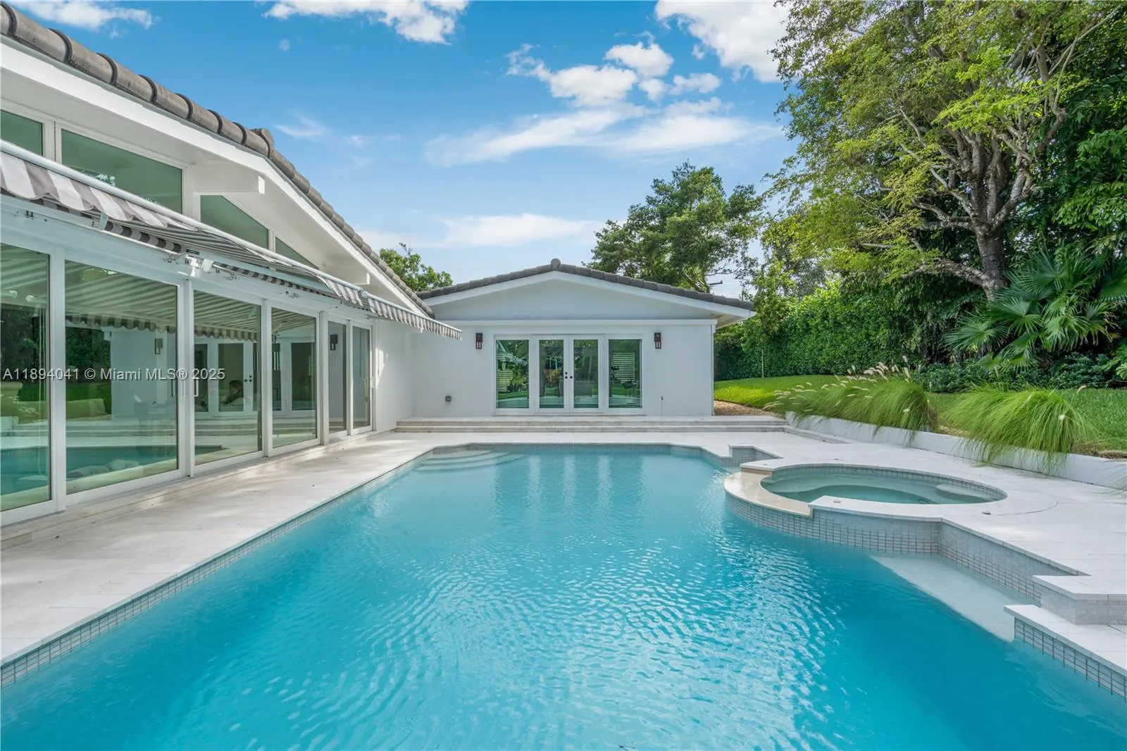 12220 Pine Needle Ln