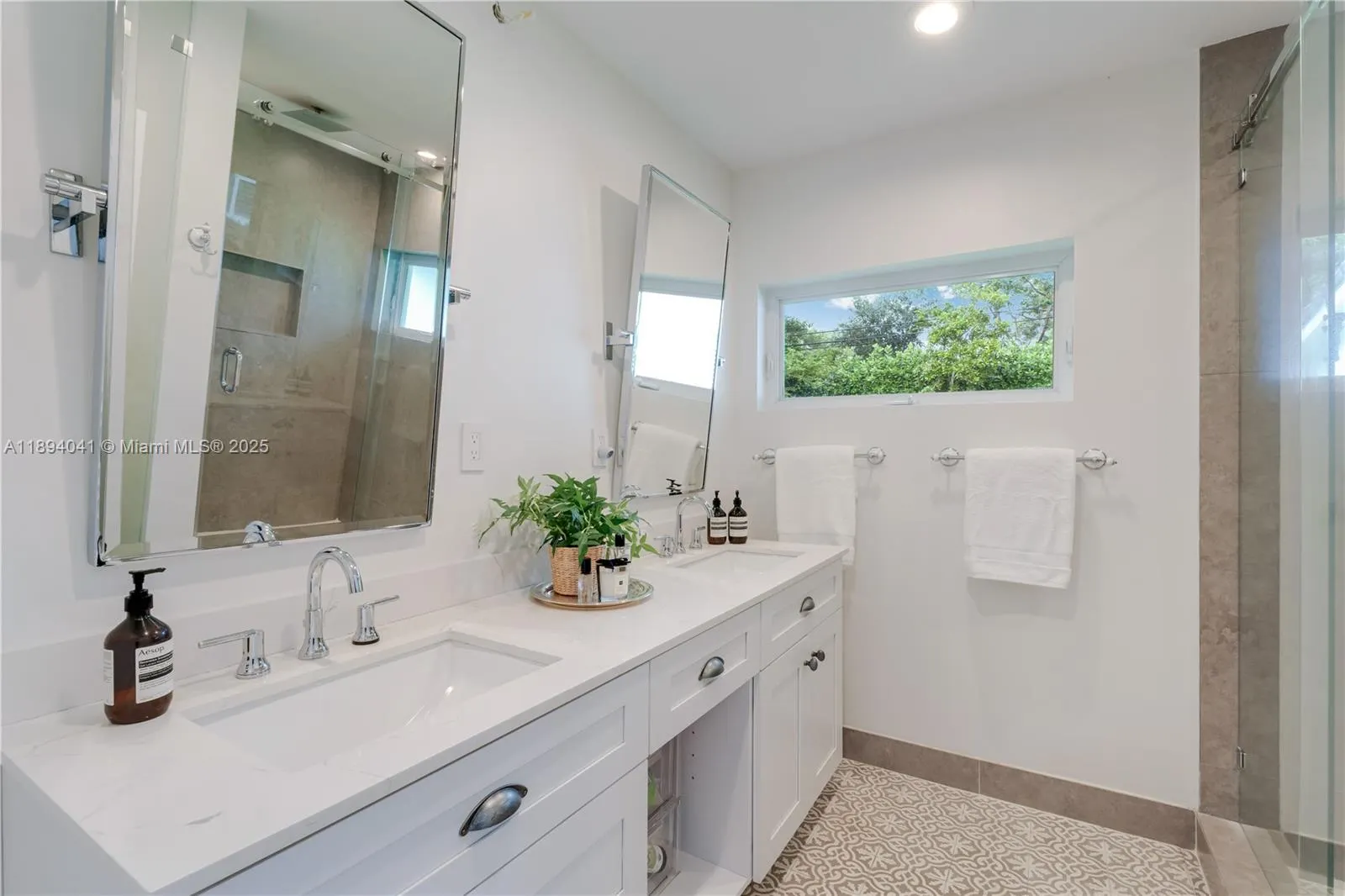 12220 Pine Needle Ln