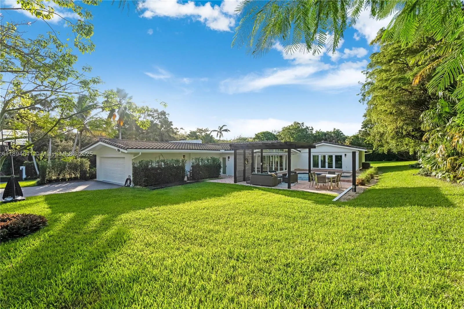 12220 Pine Needle Ln