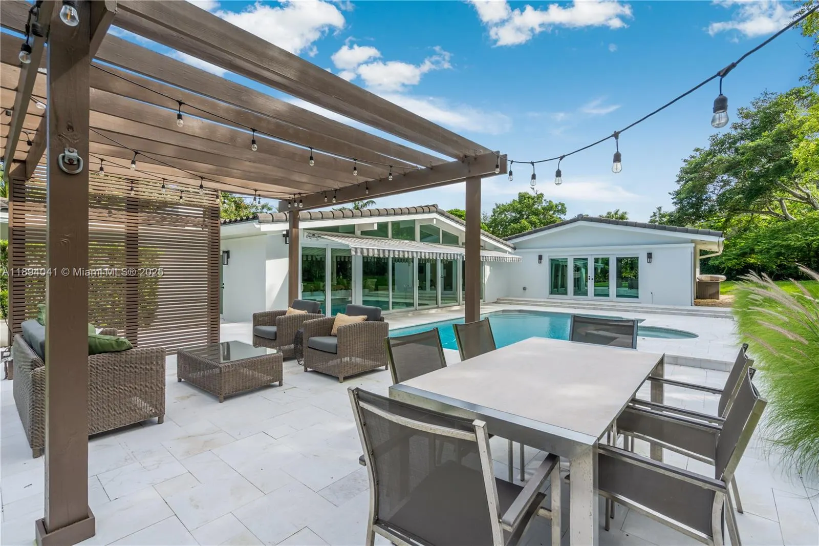 12220 Pine Needle Ln