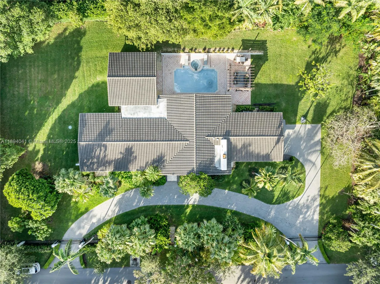 12220 Pine Needle Ln