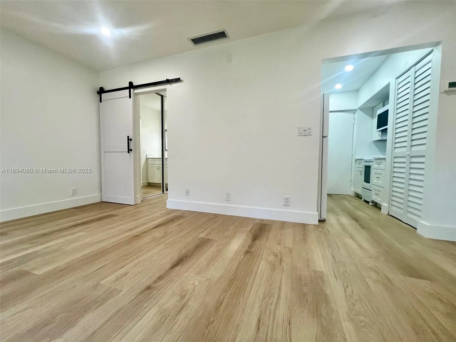1000 River Reach Dr, #101