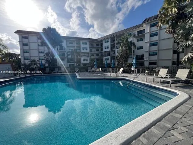 1000 River Reach Dr, #101