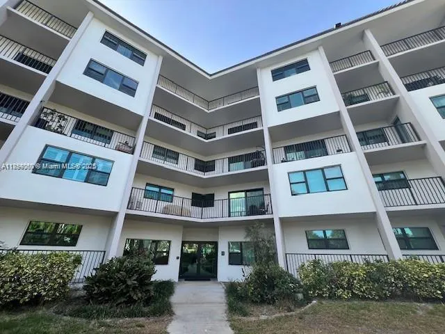 1000 River Reach Dr, #101