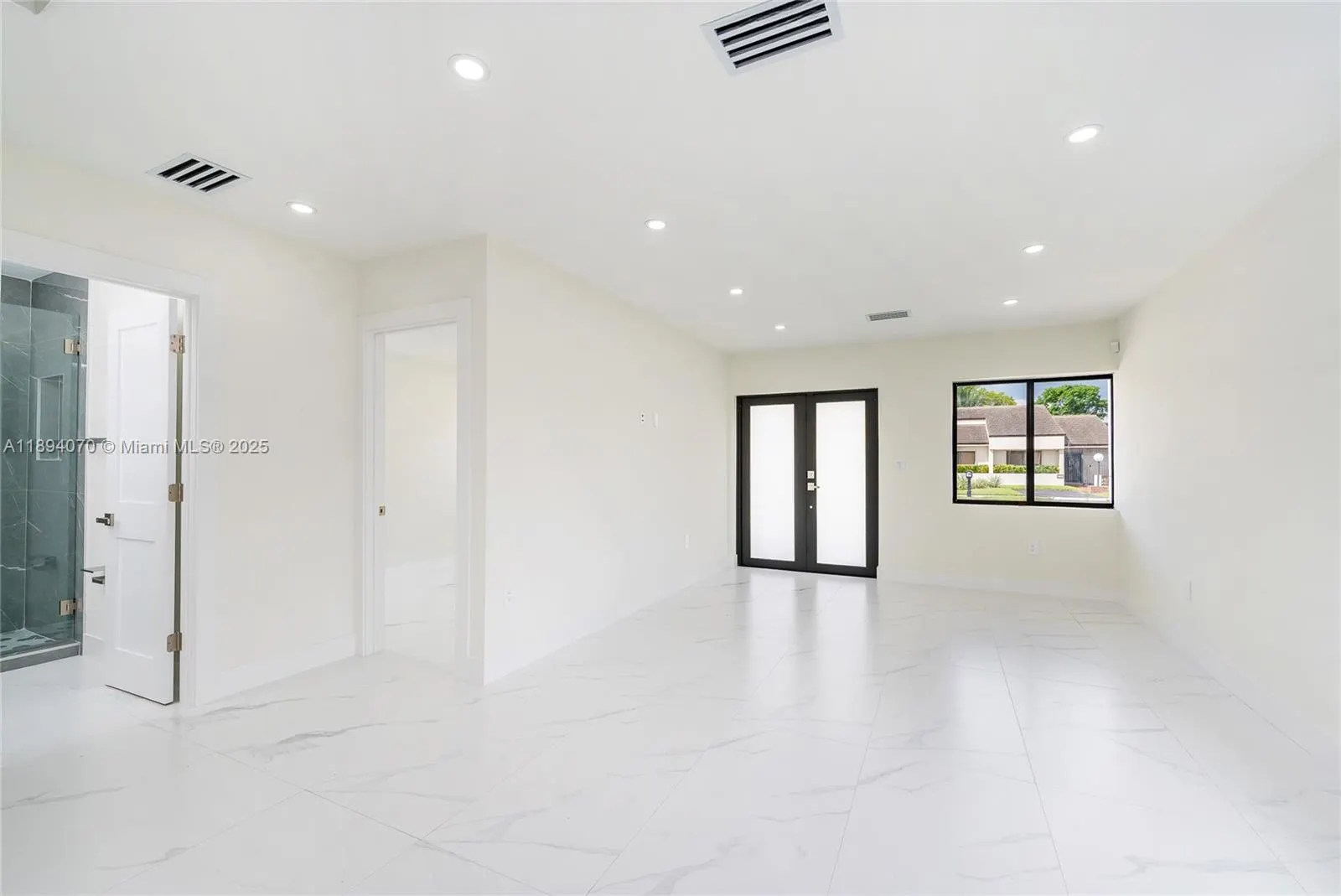 975 SW 89th Ave