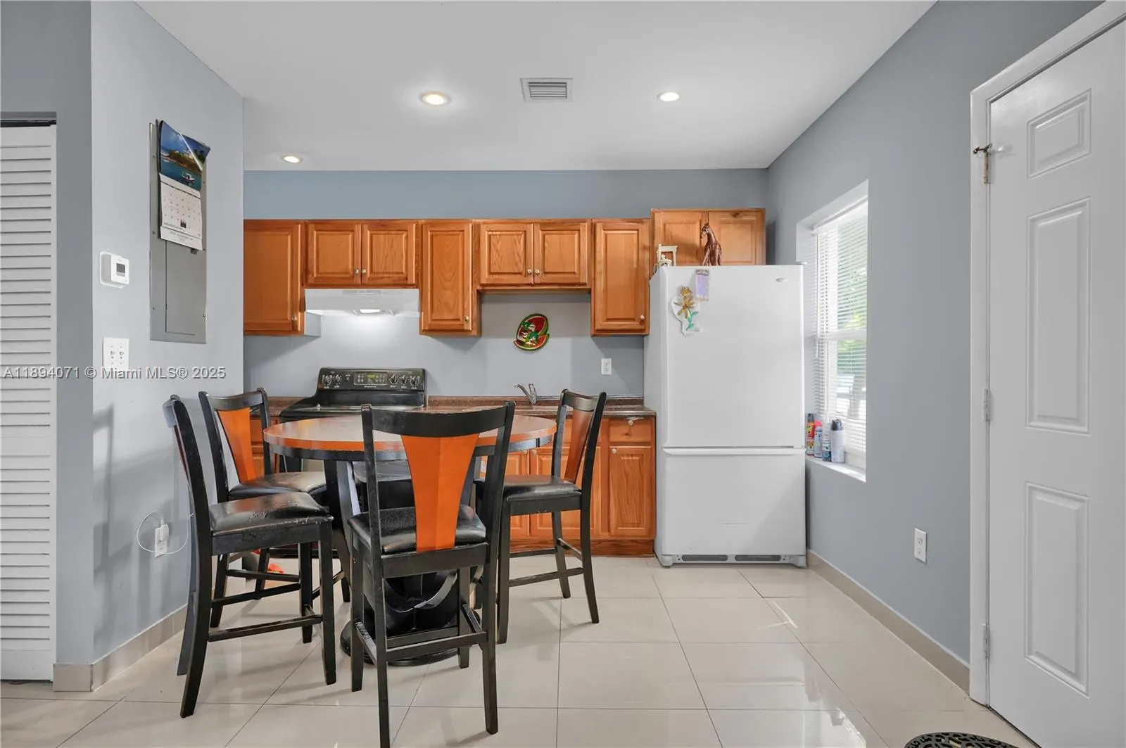 2155 NW 28th St