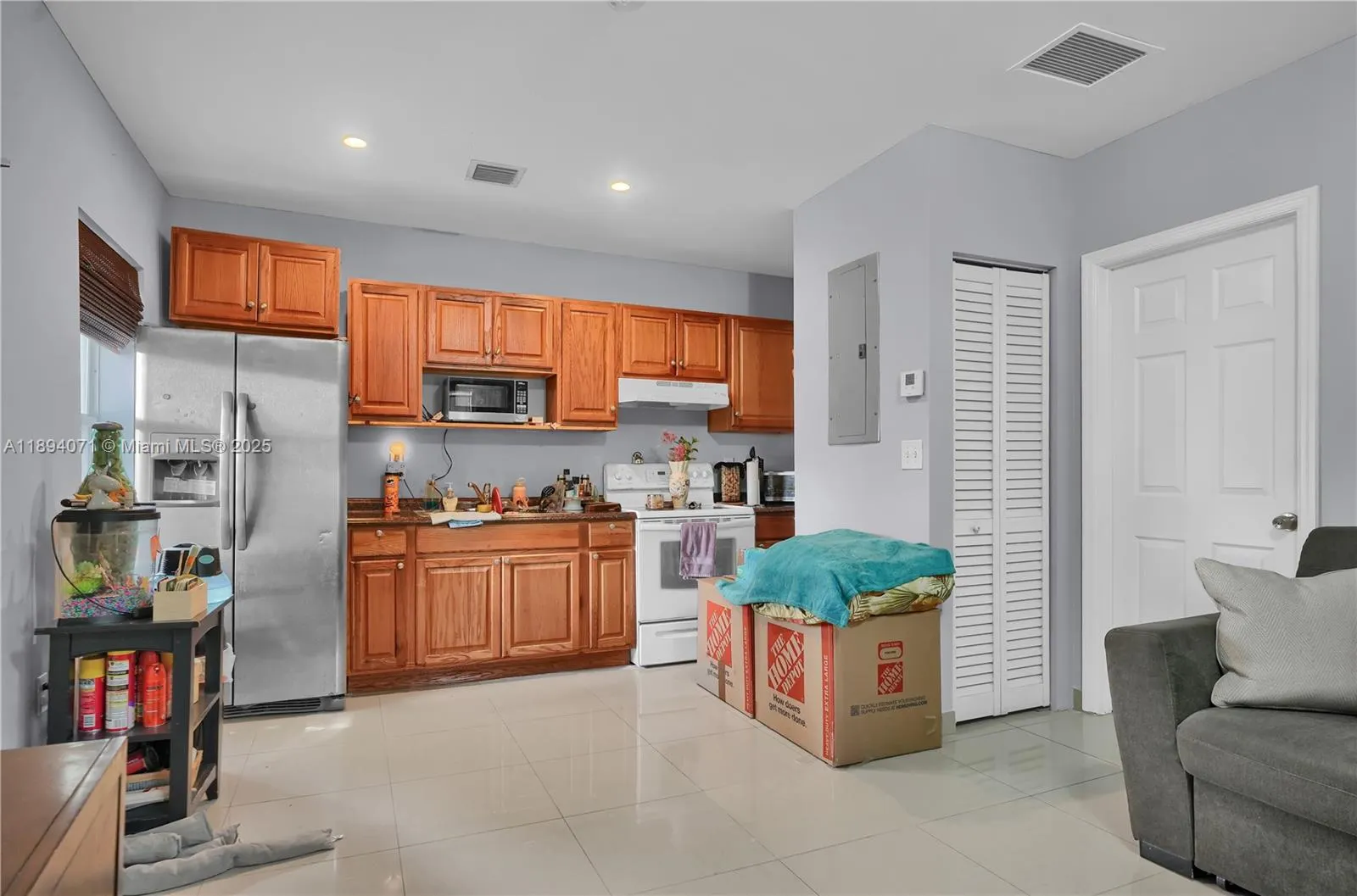 2155 NW 28th St