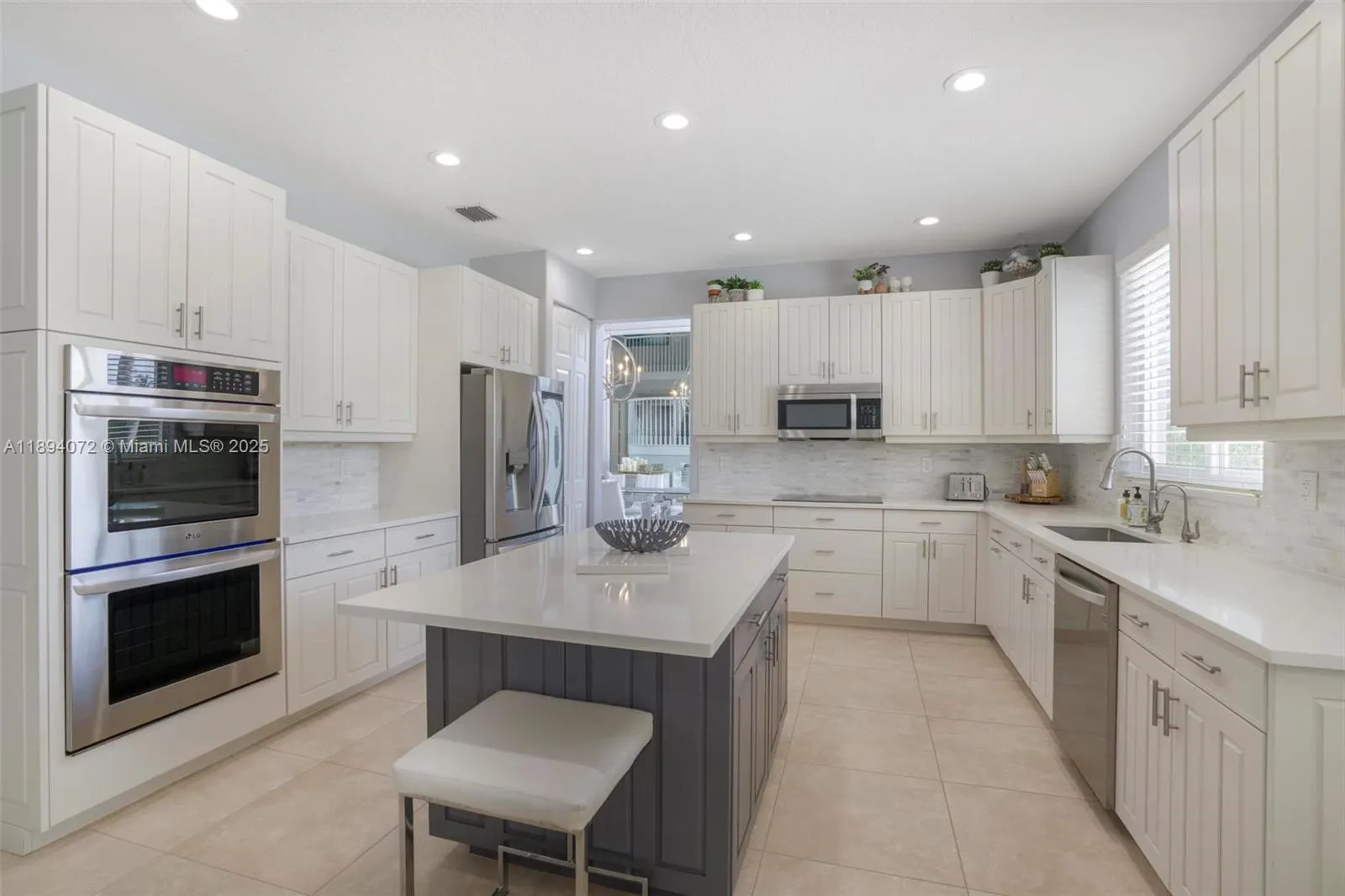 11750 Bayfield Dr