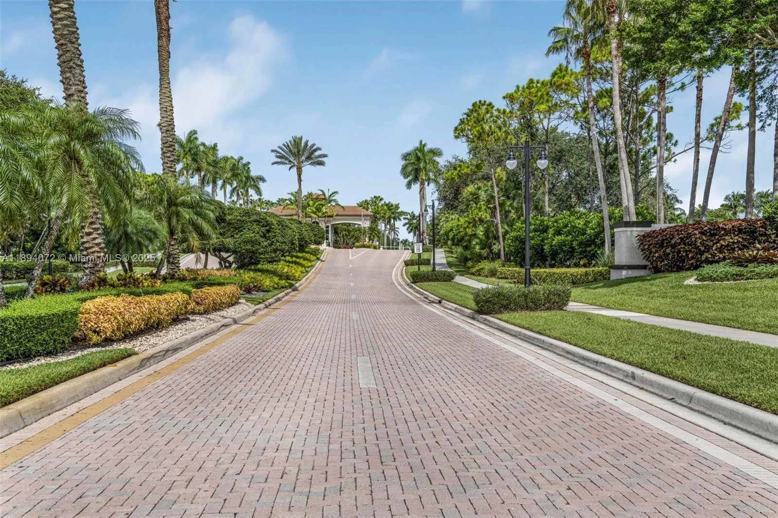 11750 Bayfield Dr