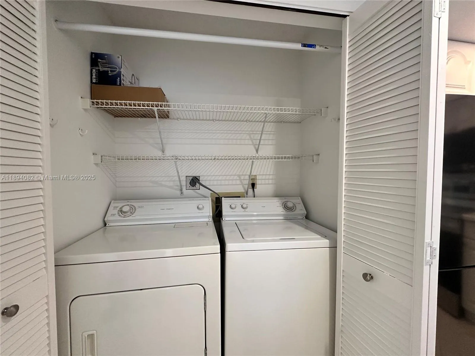540 Brickell Key Dr, #302