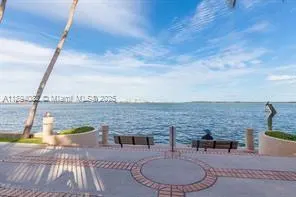 540 Brickell Key Dr, #302