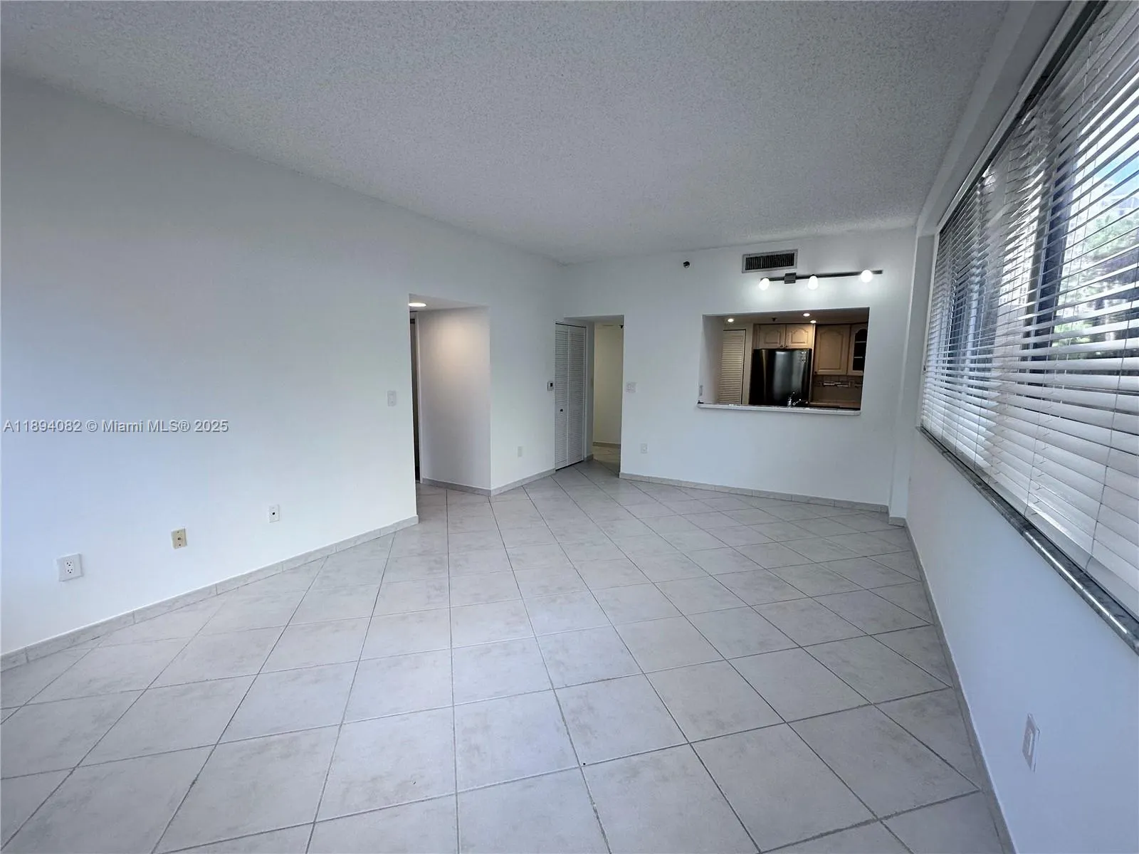 540 Brickell Key Dr, #302