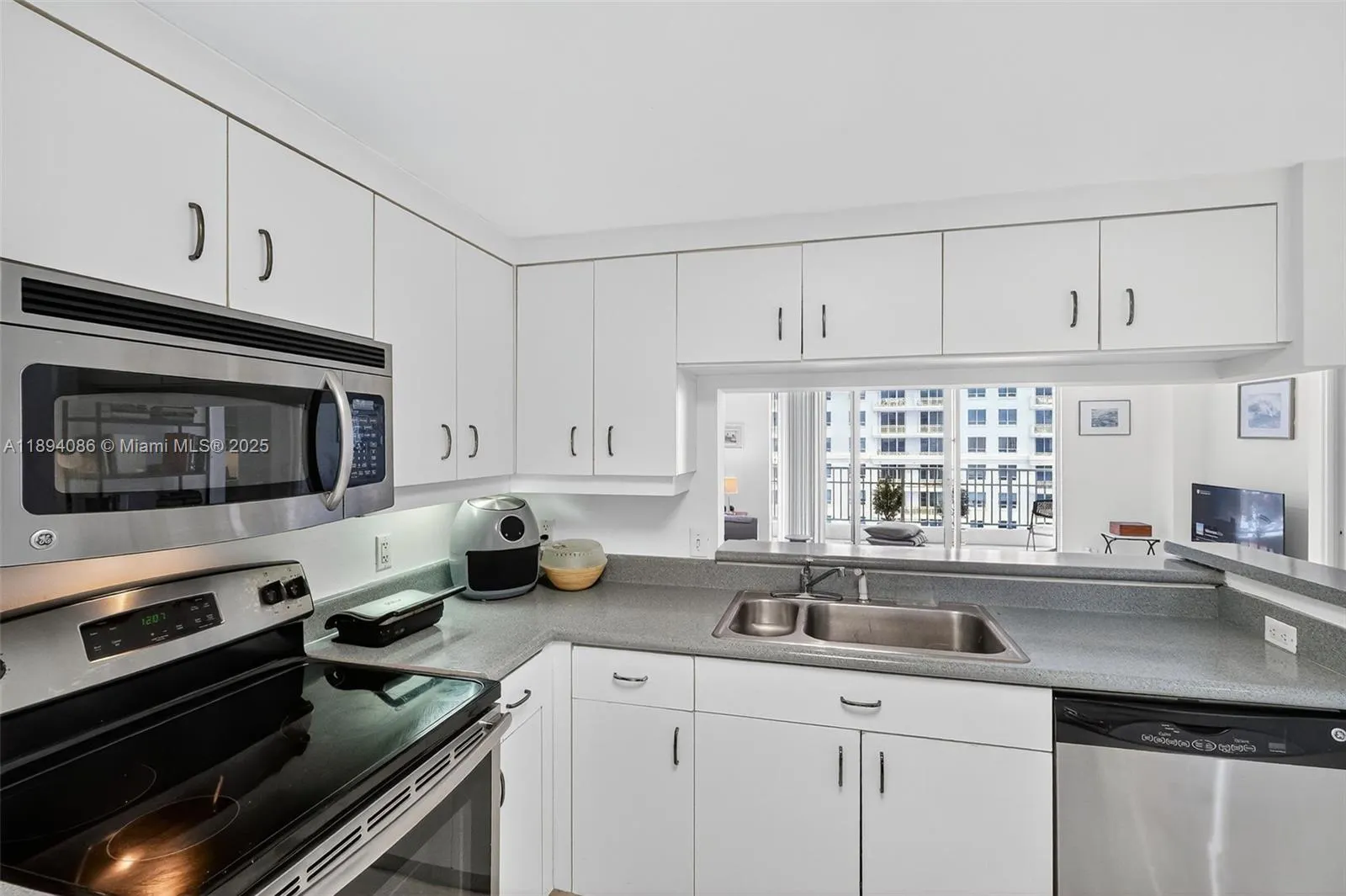 701 Brickell Key Blvd, #1108