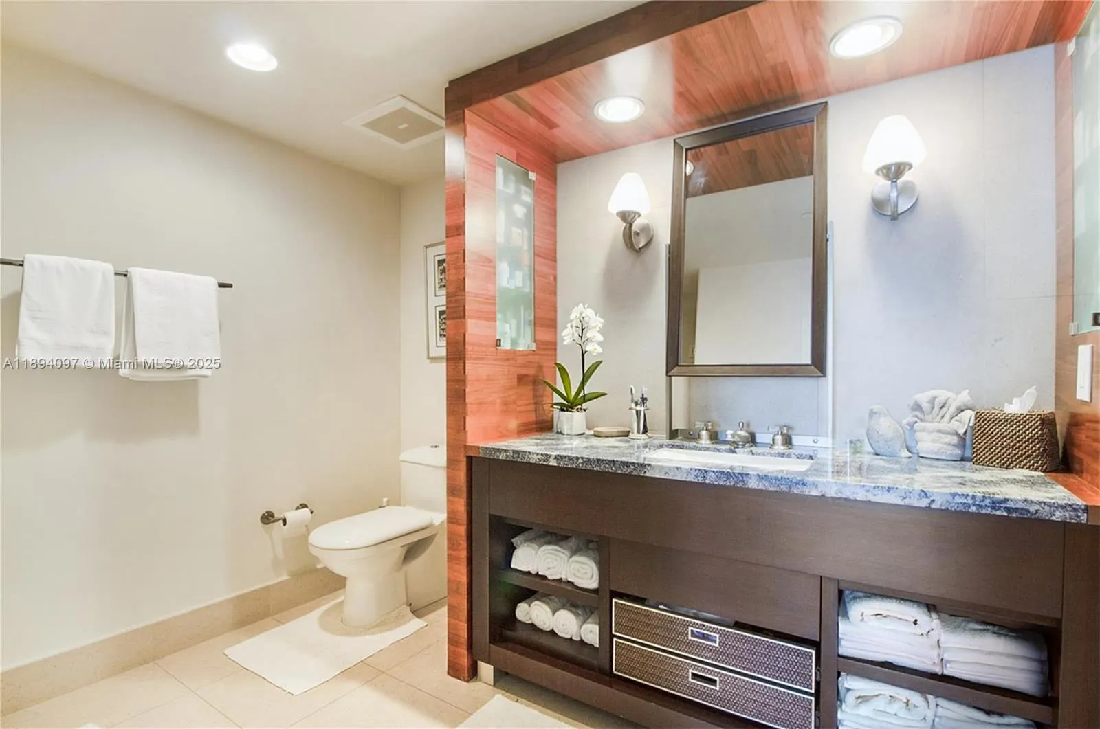 6801 Collins Ave, #1101