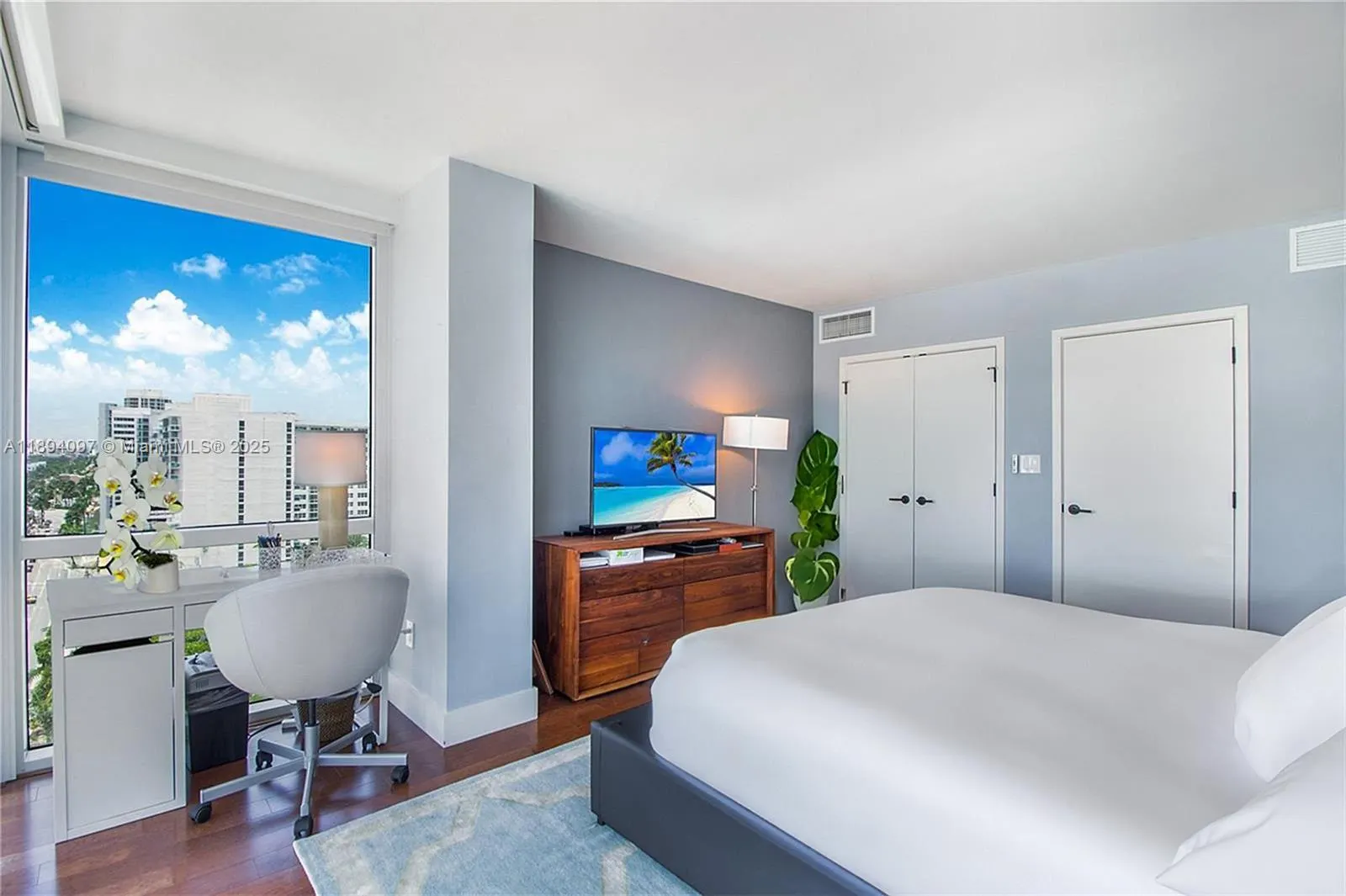 6801 Collins Ave, #1101