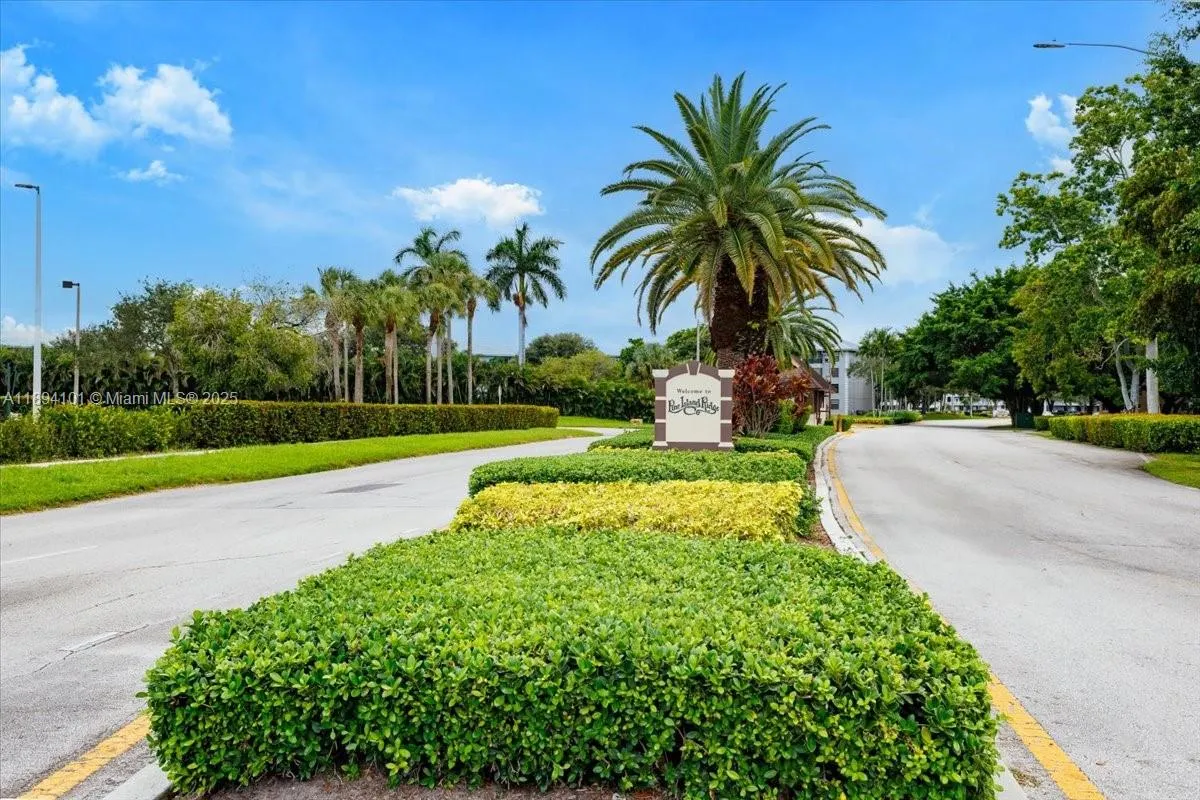 9450 Live Oak Pl, #109