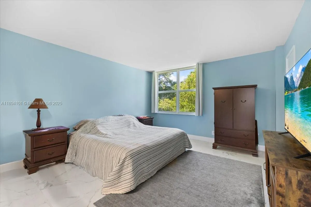 9450 Live Oak Pl, #109