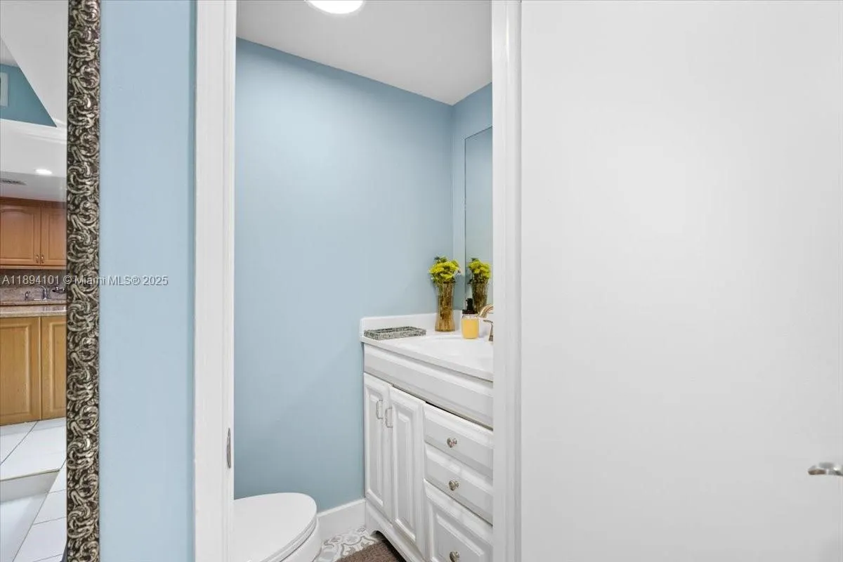9450 Live Oak Pl, #109