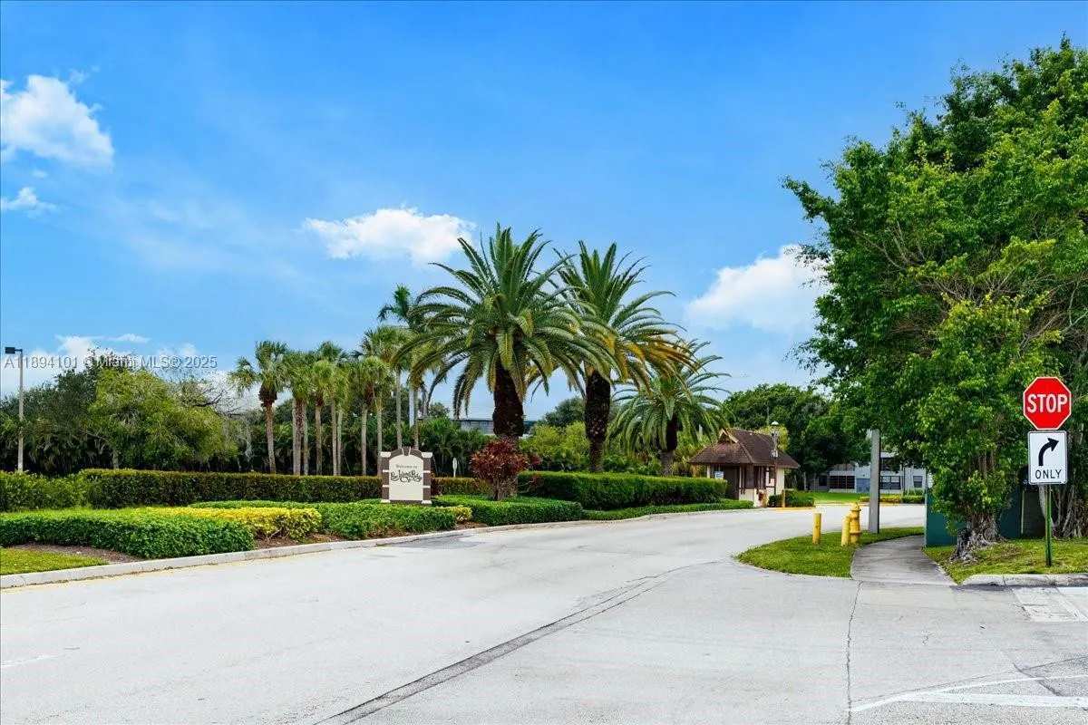9450 Live Oak Pl, #109