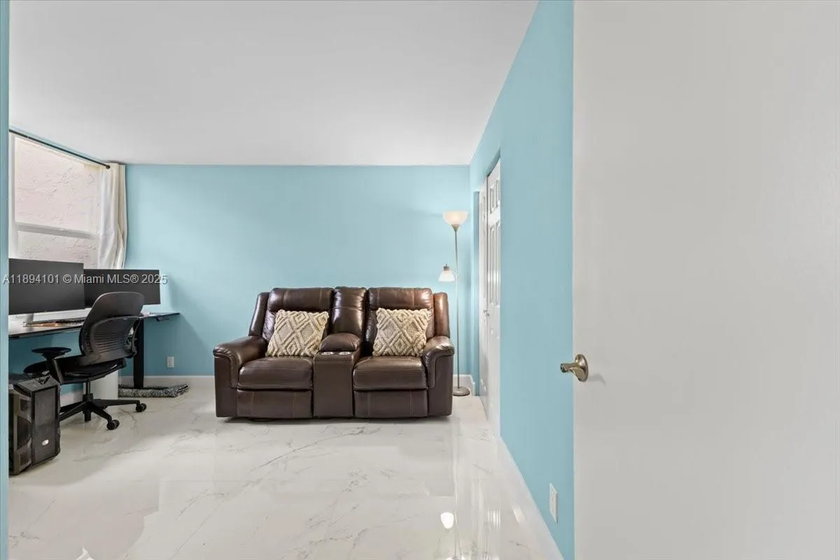 9450 Live Oak Pl, #109