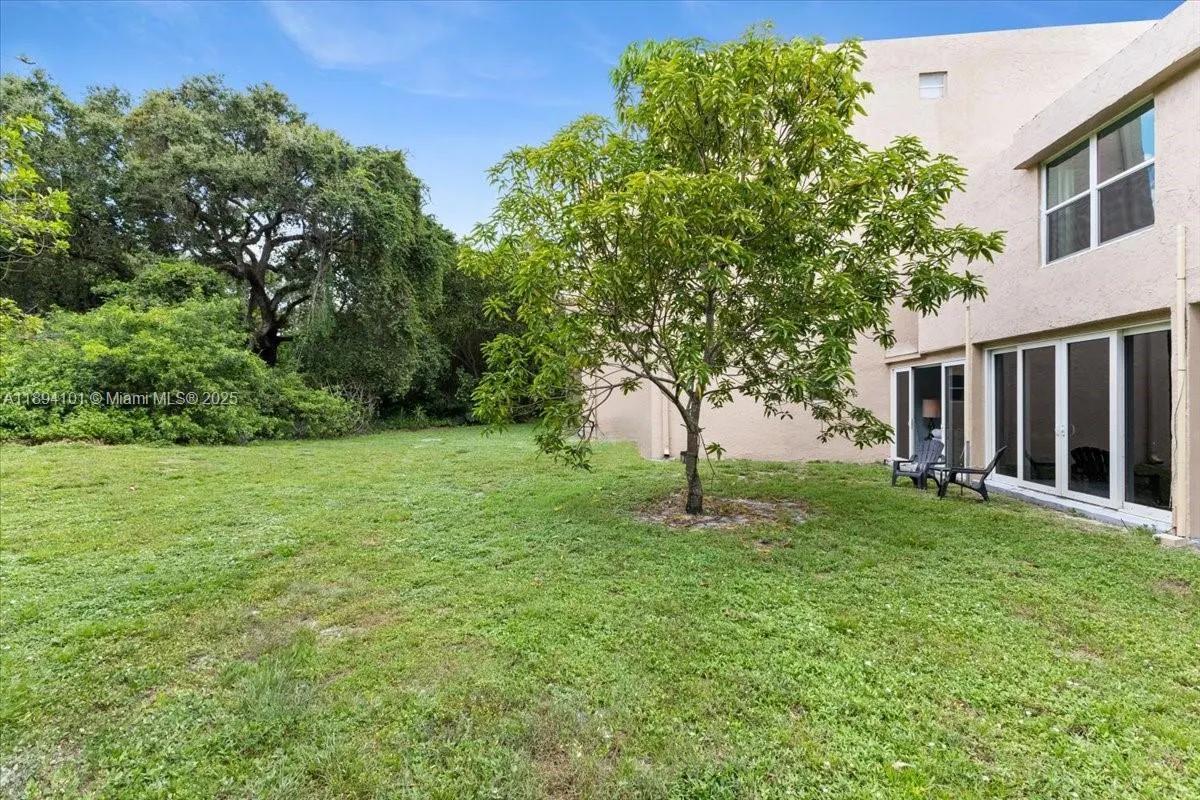 9450 Live Oak Pl, #109