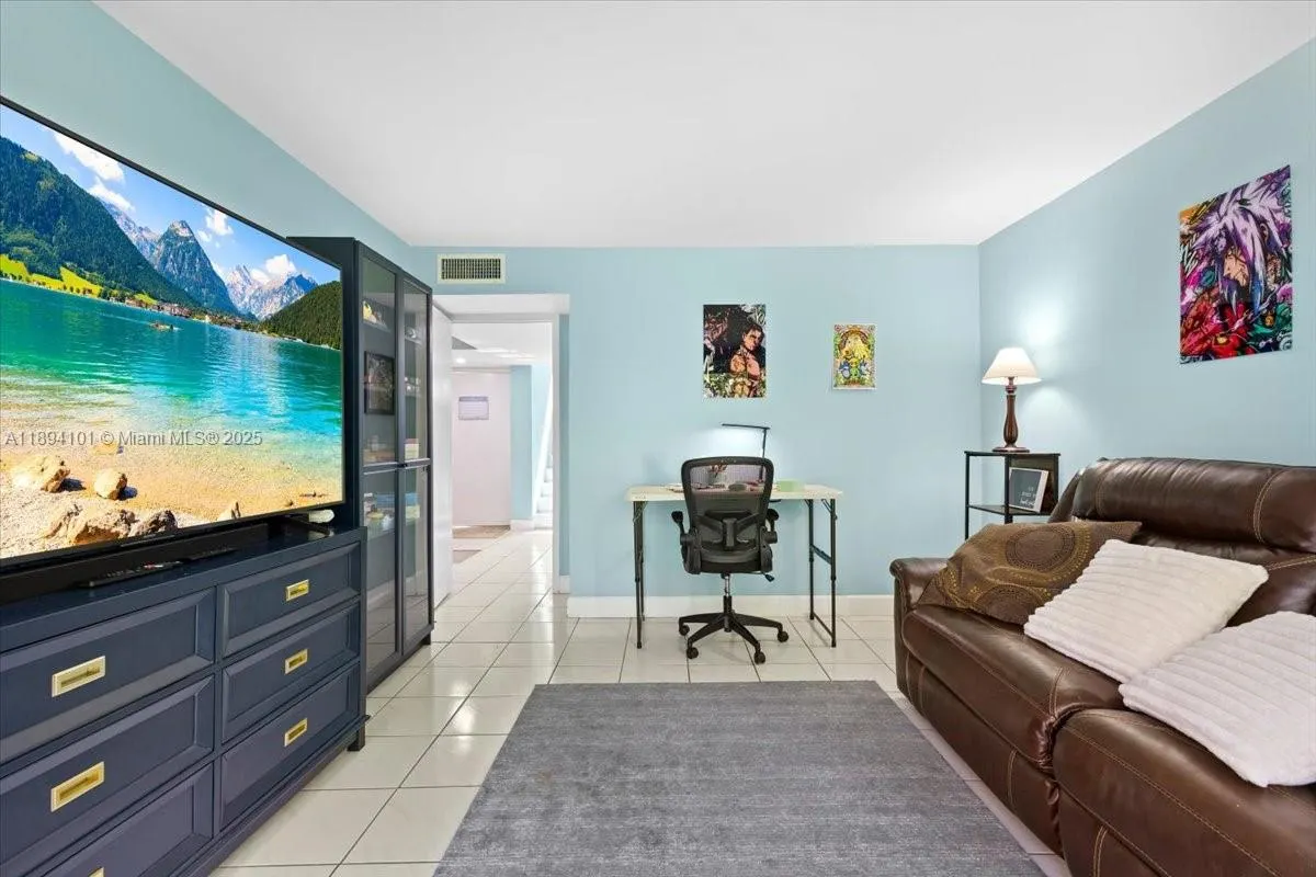 9450 Live Oak Pl, #109