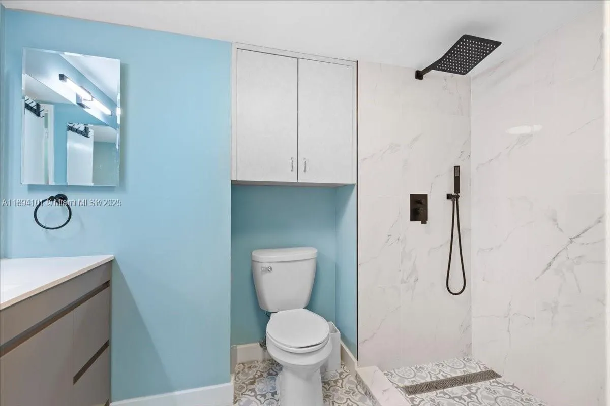 9450 Live Oak Pl, #109