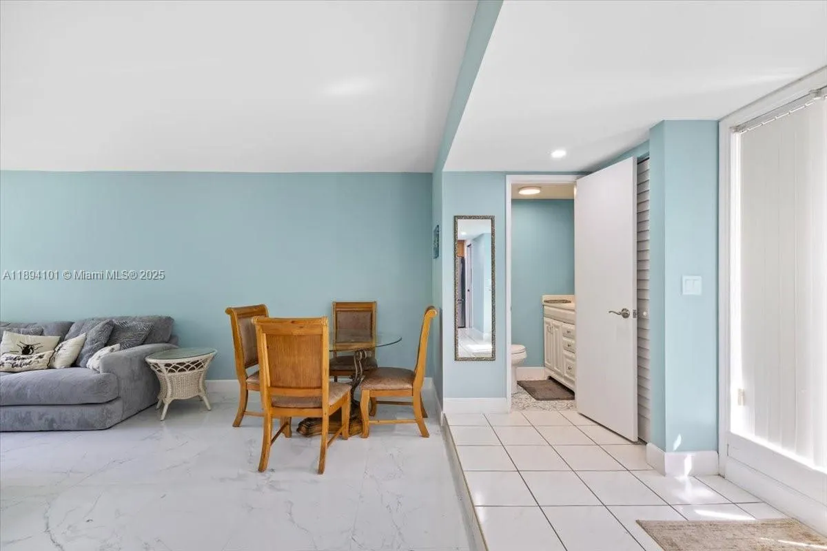 9450 Live Oak Pl, #109
