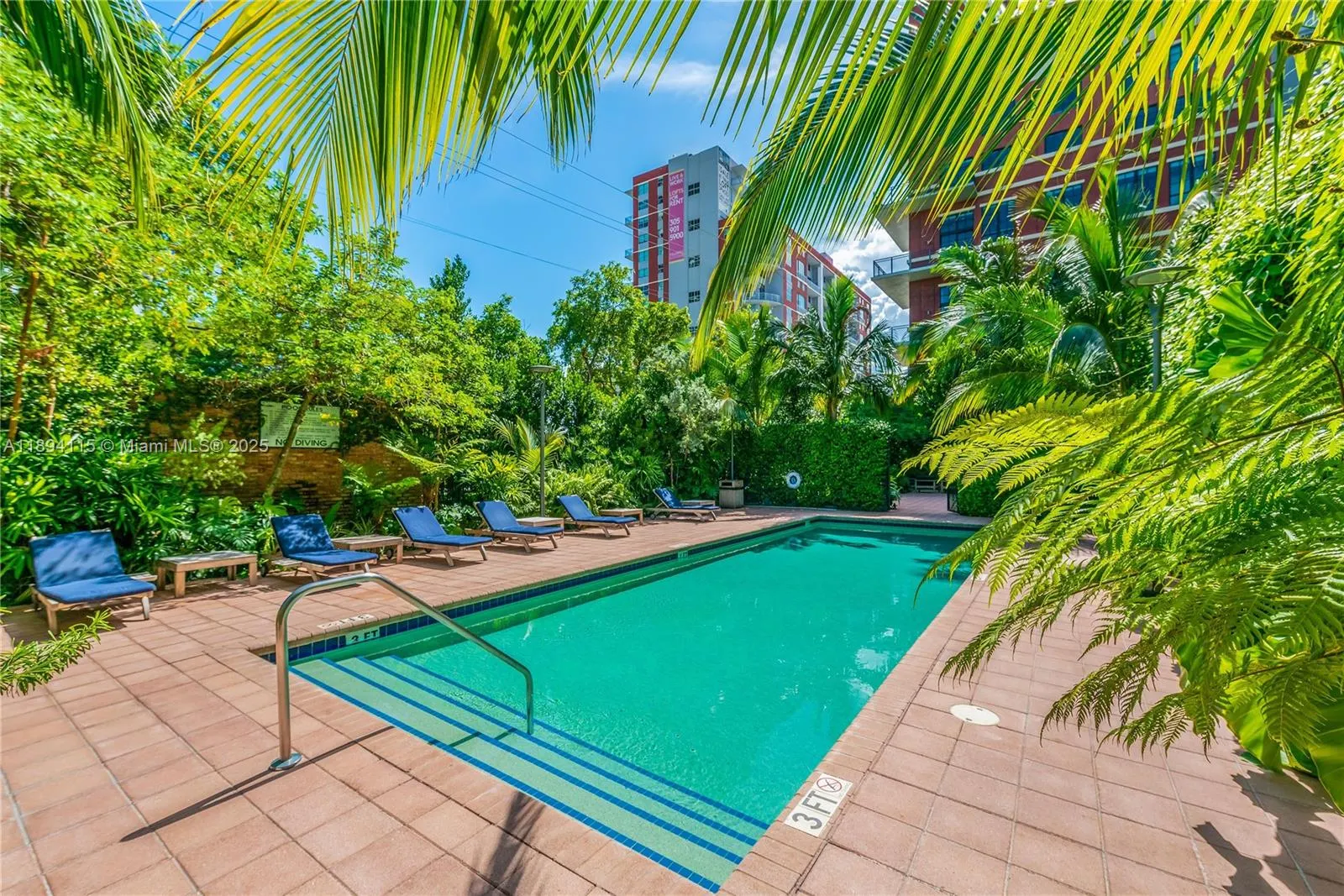 1749 NE Miami Ct, #608