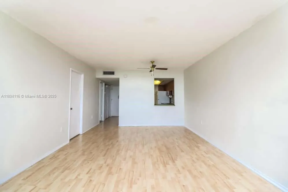 1351 NE Miami Gardens Dr, #1001E