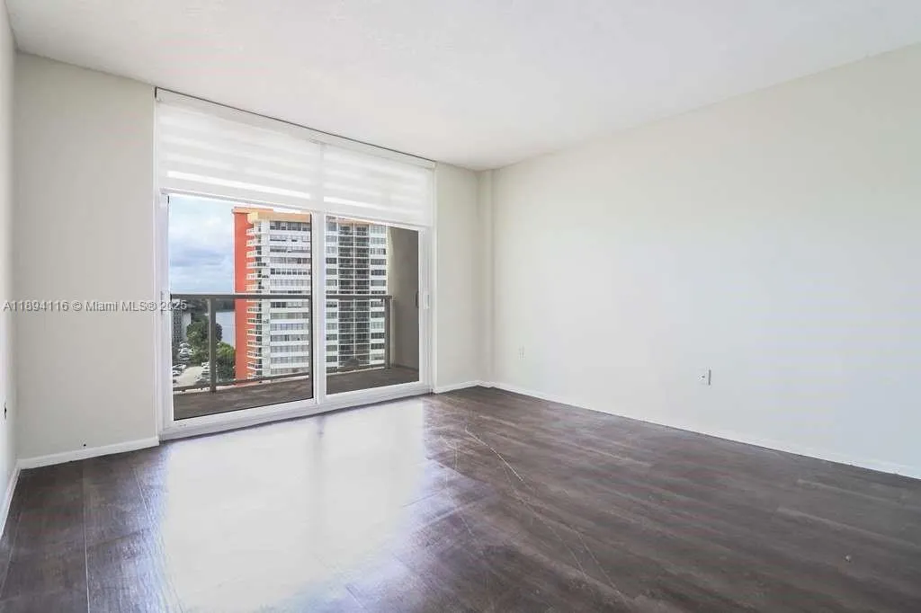 1351 NE Miami Gardens Dr, #1001E