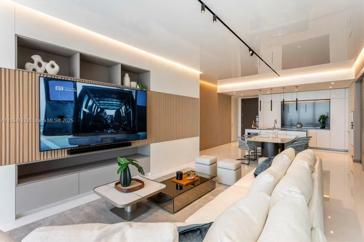 300 Biscayne Boulevard Way, #4105W